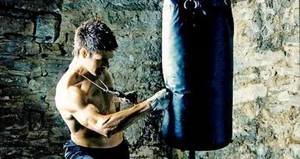 saci de box cu mâinile lor saci de box cu mâinile lor