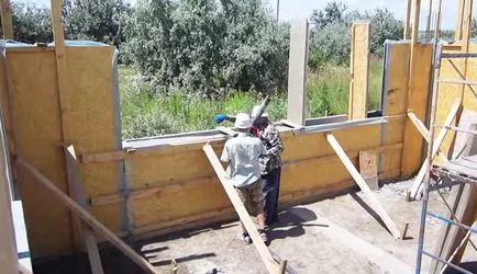 Firma angajate în construcția de case