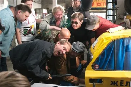 Patru șofer de taxi și un câine Patru șofer de taxi și un câine