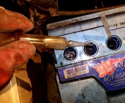Cum se verifică densitatea bateriei