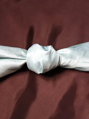 Cum de a lega o eșarfă de sex feminin