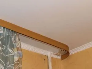 Cum să stea cornișă