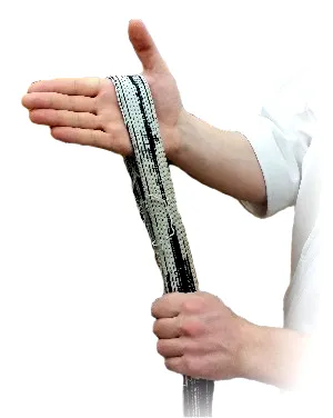 centura de karate ca cravată
