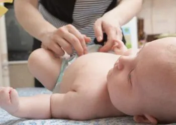 Cum să se ocupe de nou-născut buric Cum să se ocupe de nou-născut buric