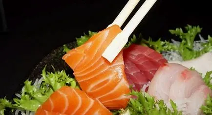 Cum să mănânce sushi cu betisoarele