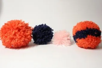 Cum sa faci o pompom de pachete Cum sa faci o pompom de pachete