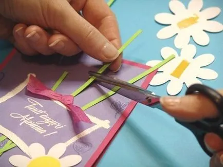 Fa-o carte poștală cu mâinile pentru mama Fa-o carte poștală cu mâinile pentru mama