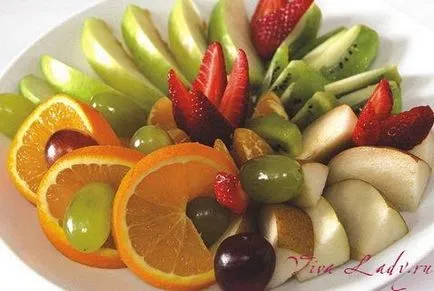 Cât de frumos tăiate de fructe pe masa Cât de frumos tăiate de fructe pe masa