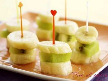 Cât de frumos tăiate de fructe pe masa Cât de frumos tăiate de fructe pe masa