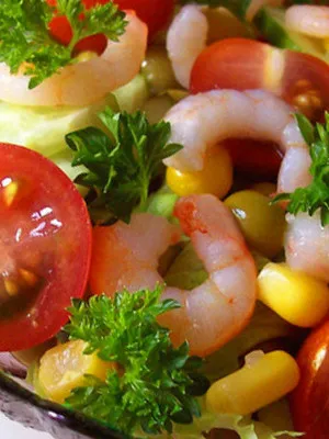 Salata de creveti cu rosii cherry