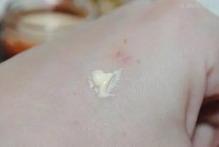 L'Oreal crema din jurul ochilor L'Oreal crema din jurul ochilor