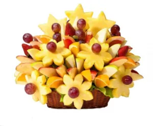 Cât de frumos tăiate de fructe pe masa Cât de frumos tăiate de fructe pe masa