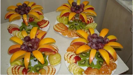 Cât de frumos tăiate de fructe pe masa Cât de frumos tăiate de fructe pe masa