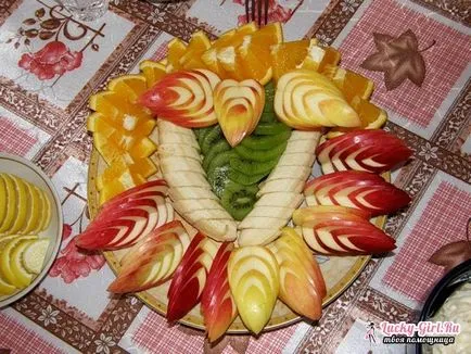 Cât de frumos tăiate de fructe pe masa