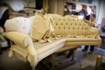 Mâinile lui canapea strangeti prea tare Mâinile lui canapea strangeti prea tare