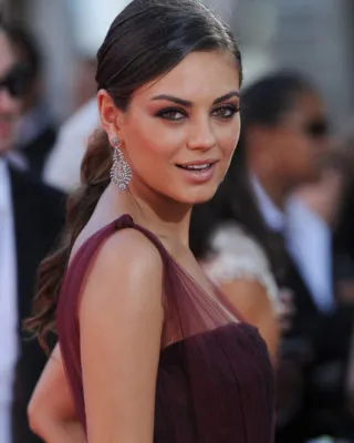 Imagini cum se face Kunis