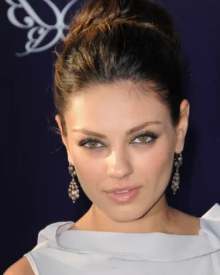 Imagini cum se face Kunis
