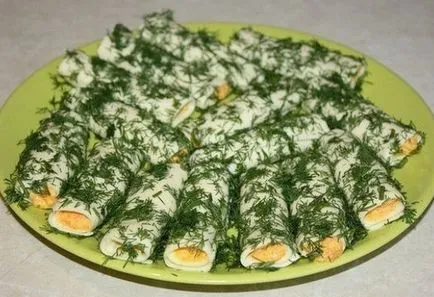 Salata cu carne de pui si nuci Salata cu carne de pui si nuci