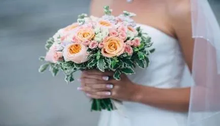 Buchet de trandafiri pentru mirese Buchet de trandafiri pentru mirese