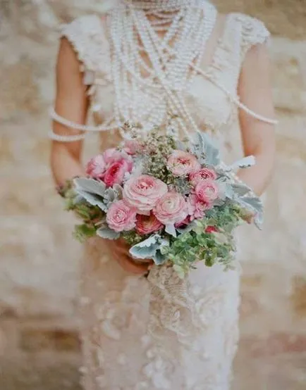 Buchet de trandafiri pentru mirese Buchet de trandafiri pentru mirese