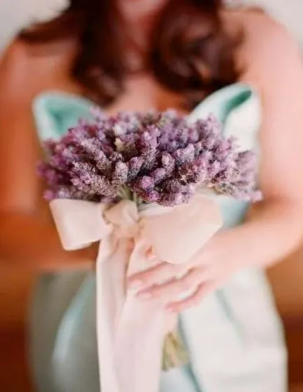 Buchet de trandafiri pentru mirese Buchet de trandafiri pentru mirese