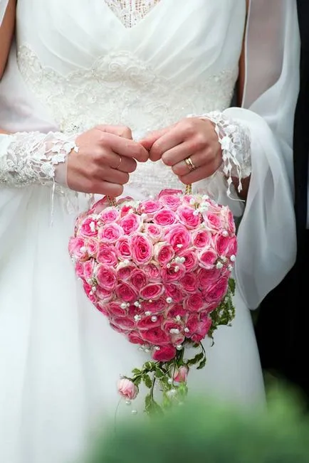 Buchet de trandafiri pentru mirese