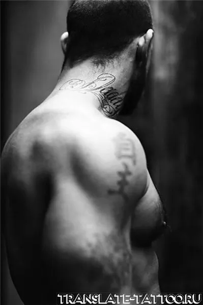 70 de fotografii cu diferite tatuaje pe gît