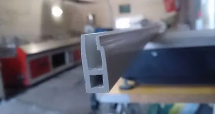 Bagheta pentru tensiune de plafoane foto, instalare și dimensiuni ca adeziv, banda planare, specii, cum ar fi