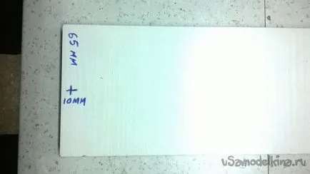 Lenjerie de piept de sertare cu mâinile lor