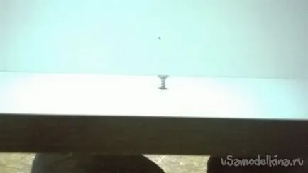 Lenjerie de piept de sertare cu mâinile lor