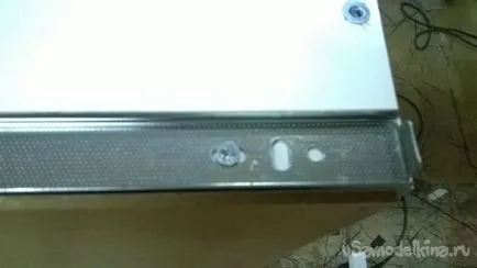 Lenjerie de piept de sertare cu mâinile lor