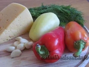 ardei bulgari umplute cu brânză și usturoi - a manca si a pierde in greutate (piper) ardei bulgari umplute cu brânză și usturoi - alimentație și pierde în greutate