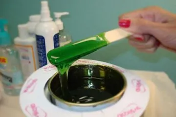 Cum de a elimina ceara de pe piele, după depilare ce rămâne pe piele și cum să-l spele (depilare) Cum de a elimina ceara de pe piele, după depilare ce rămâne pe piele și cum să se spele