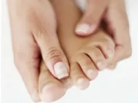 Ce se întâmplă dacă degetele de la picioare amortite