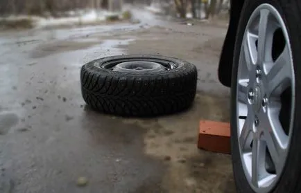Ce se întâmplă dacă înțepat roata și trage masina