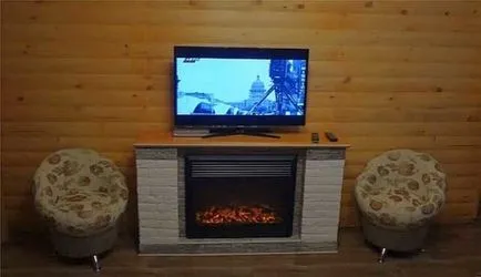 semineu decorativ cu mâinile