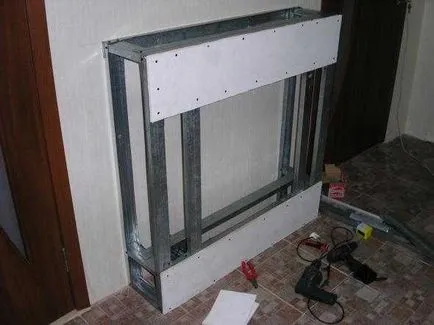 semineu decorativ cu mâinile