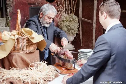 Alimente la nunta din Italia, snacks-uri, băuturi, deserturi, principalele fotografii farfurii (farfurii) Alimente la nunta din Italia, gustări, băuturi, deserturi, feluri principale imagini