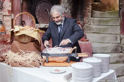 Alimente la nunta din Italia, snacks-uri, băuturi, deserturi, principalele fotografii farfurii (farfurii) Alimente la nunta din Italia, gustări, băuturi, deserturi, feluri principale imagini