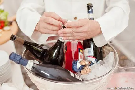 Alimente la nunta din Italia, snacks-uri, băuturi, deserturi, principalele fotografii farfurii (farfurii) Alimente la nunta din Italia, gustări, băuturi, deserturi, feluri principale imagini