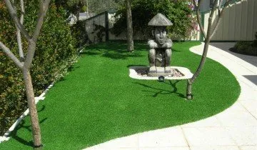 Gazon artificial - o alternativă la, sau o asemănare slab la natural (artificial) Gazon artificial - o alternativă la, sau o asemănare slabă cu cel natural
