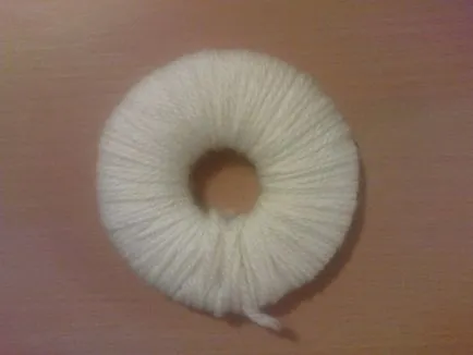 Cum de a face POM-poms de fire, ceea ce face pomponul pufos propriile lor mâini Nou video de Anul