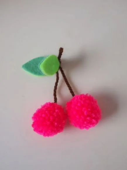 Ce jucării pot fi realizate din POM-POMS (pas cu pas explicația) (de la pomponuri) Ce jucării pot fi realizate din POM-POMS (pas cu pas explicație)