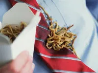Cum să se spele vopseaua de pe haine decât pentru a elimina pantalonii, a pus departe cu lucrurile