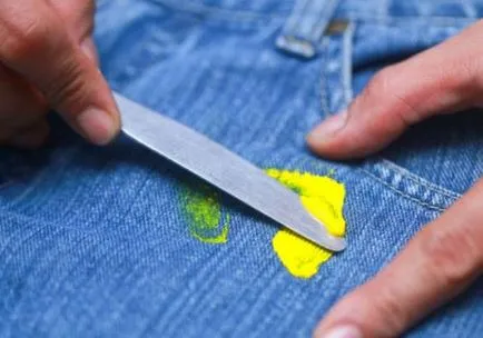 Cum să se spele vopseaua de pe haine decât pentru a elimina pantalonii, a pus departe cu lucrurile