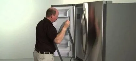 Cum să depășească ușa frigiderului Indesit ghid pas cu pas
