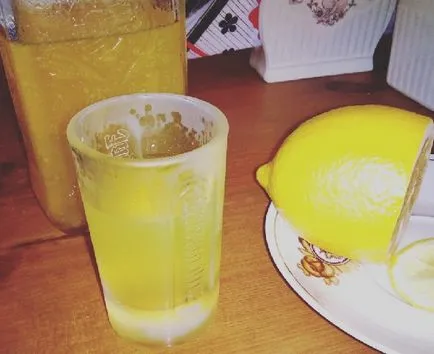 Cum să bea limoncello într-o formă pură, și rețete de cocktail