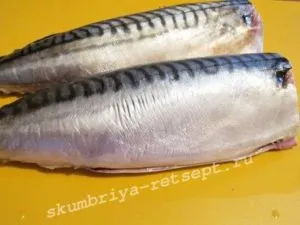 Ca scrumbie sare în întregime acasă, în saramură delicioasă (acasă) Ca scrumbie sare în întregime acasă în saramură delicioasă
