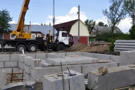 Cum de a construi o pivniță instrucțiuni de instalare video cu mâinile lor, în special de construcție sub casă,
