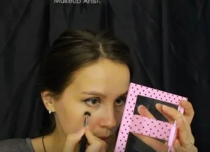 Cum se aplică în mod corespunzător machiaj